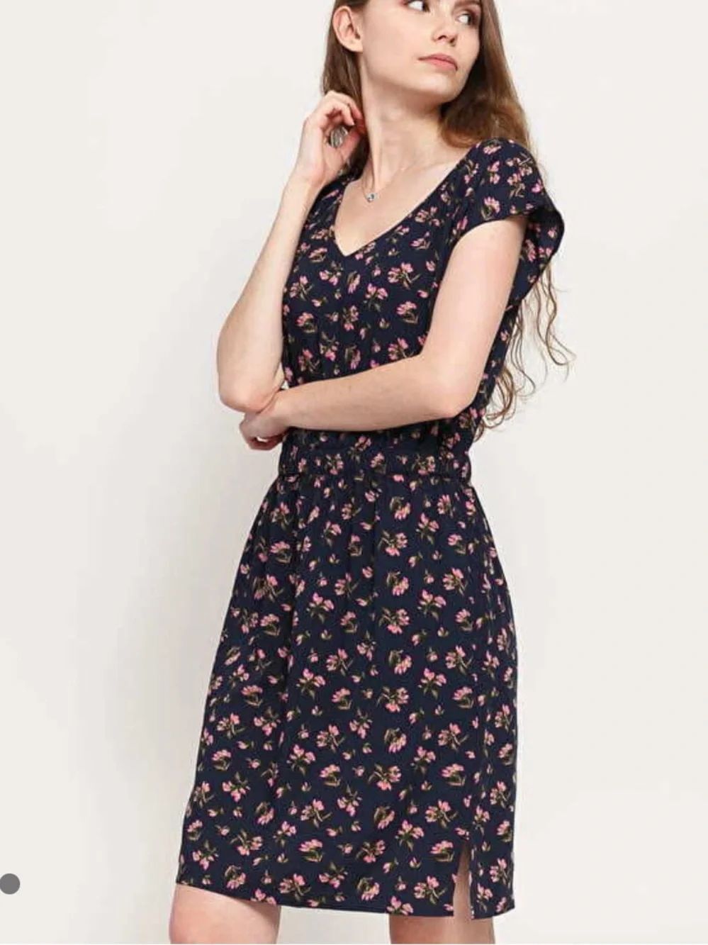 Patagonia Navy Floral V-Neck Cap Sleeve Dress XS
